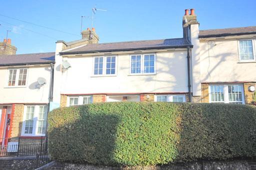 Tooting Lodge London - Cosy 2 Bedroom House With Garden, 5 Mins Walk To Tube Station Bagian luar foto