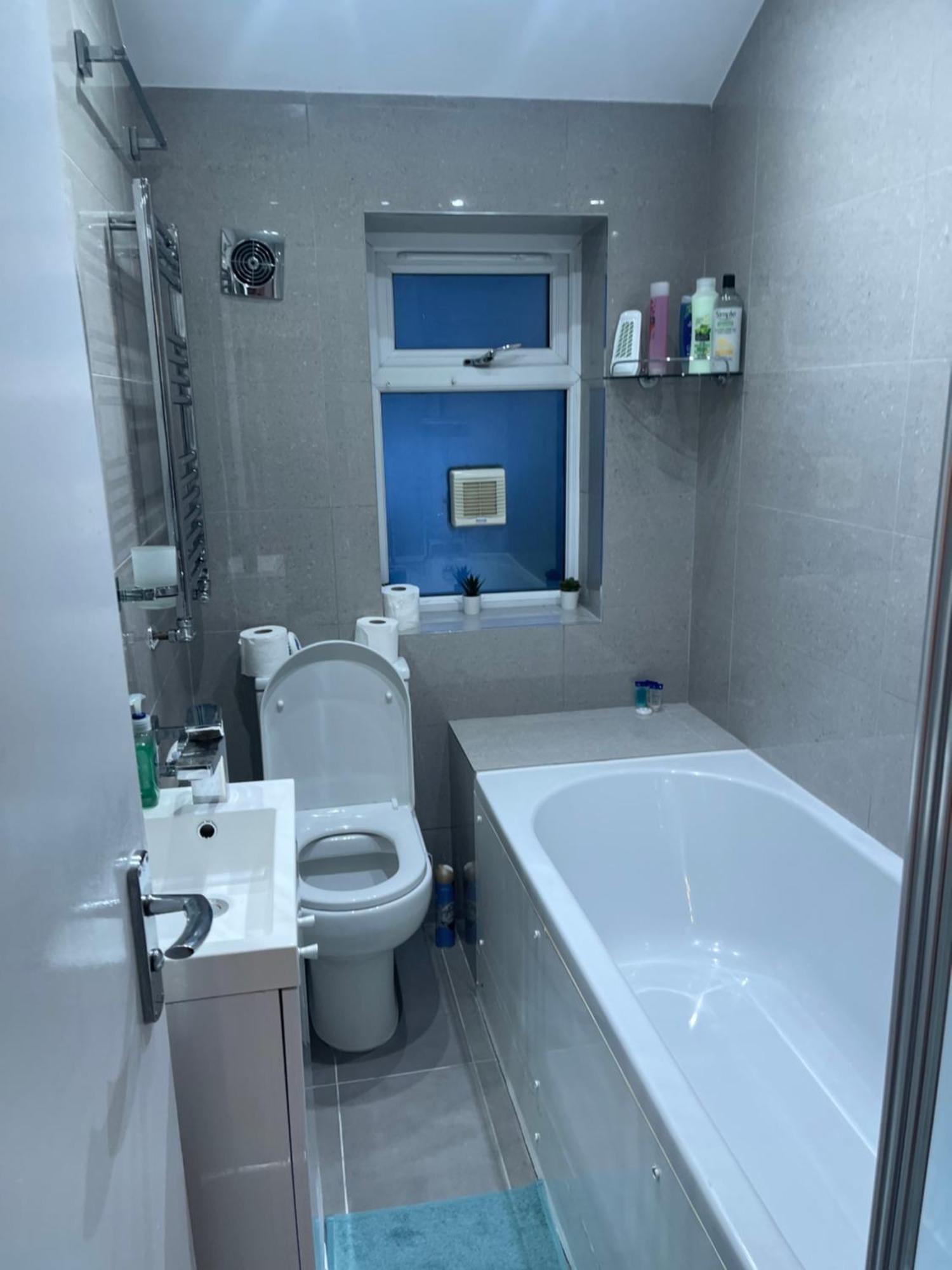Tooting Lodge London - Cosy 2 Bedroom House With Garden, 5 Mins Walk To Tube Station Bagian luar foto