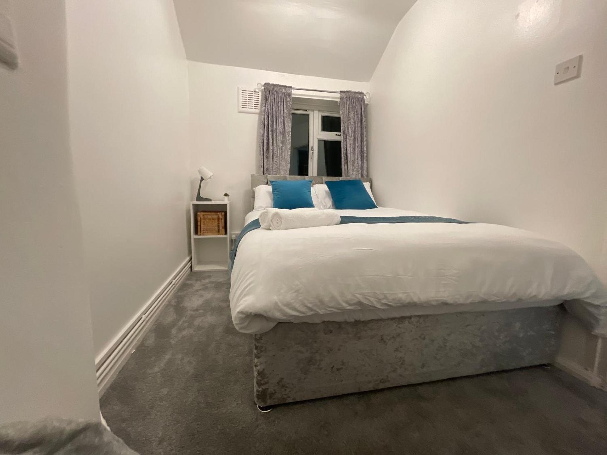 Tooting Lodge London - Cosy 2 Bedroom House With Garden, 5 Mins Walk To Tube Station Bagian luar foto